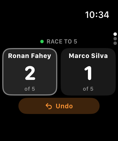 PoolCaster on Apple Watch showing Ronan Fahey 2, Marco Silva 1, race to 5